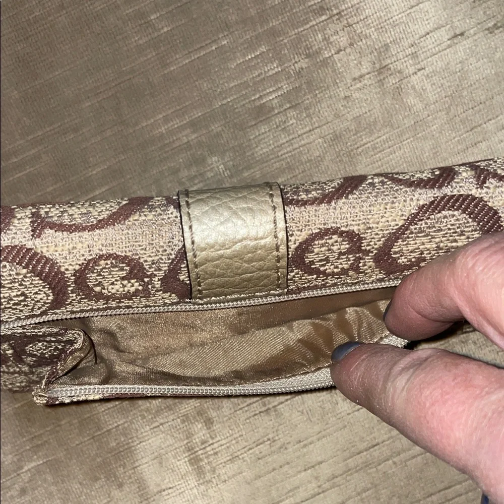 Guess Tan and Cream Monogram Wallet